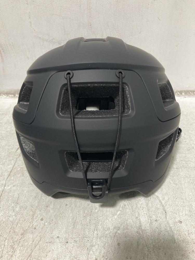 Lot 756  
            Chesterfield SR46 - Parcel Delivery Only 

                
FAVOTO ZL-B025 BIKE HELMET IN BLACK - ADJUSTABLE SIZE (LOCATION: G2) - Image 4