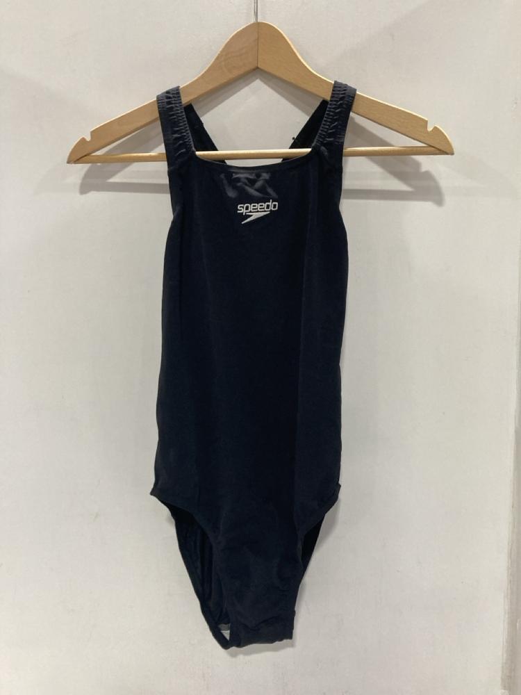 Lot 763  
            Chesterfield SR46 - Parcel Delivery Only 

                
10 X ASSORTED ADULTS SPEEDOS TO INCLUDE SPEEDO SWIMSUIT IN RED - UK SIZE 85CM (LO... - Image 2