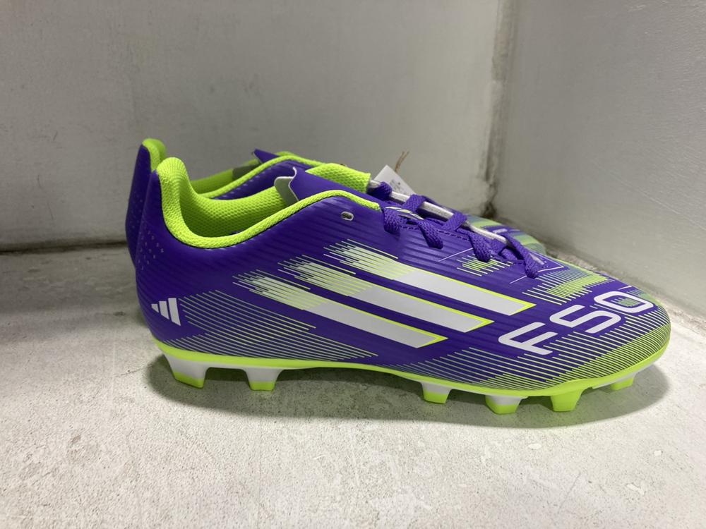 Lot 768  
            Chesterfield SR46 - Parcel Delivery Only 

                
QTY OF ASSORTED KIDS ADIDAS CLOTHING TO INCLUDE ADIDAS F50 CLUB FOOTBALL BOOTS IN... - Image 2