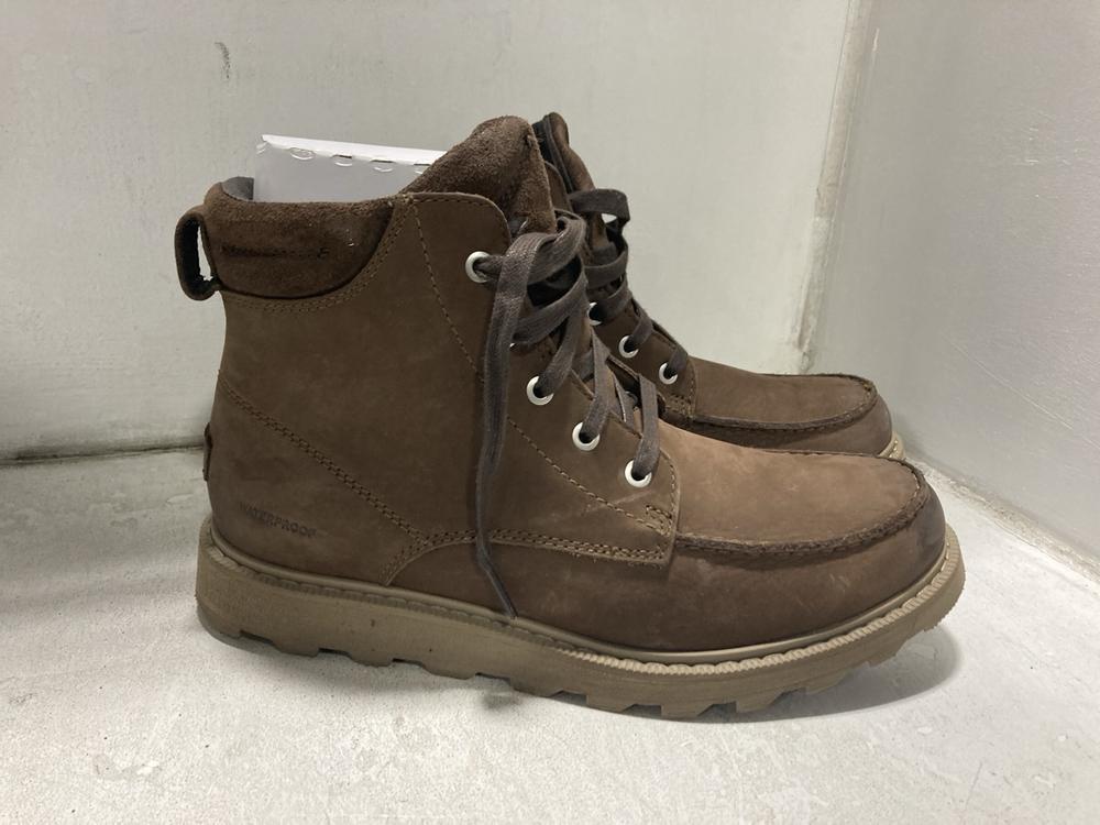 Lot 772  
            Chesterfield SR46 - Parcel Delivery Only 

                
SOREL MADSON II MOC TOE WP BOOTS IN BROWN - UK SIZE 7.5 (LOCATION: G2) - Image 2