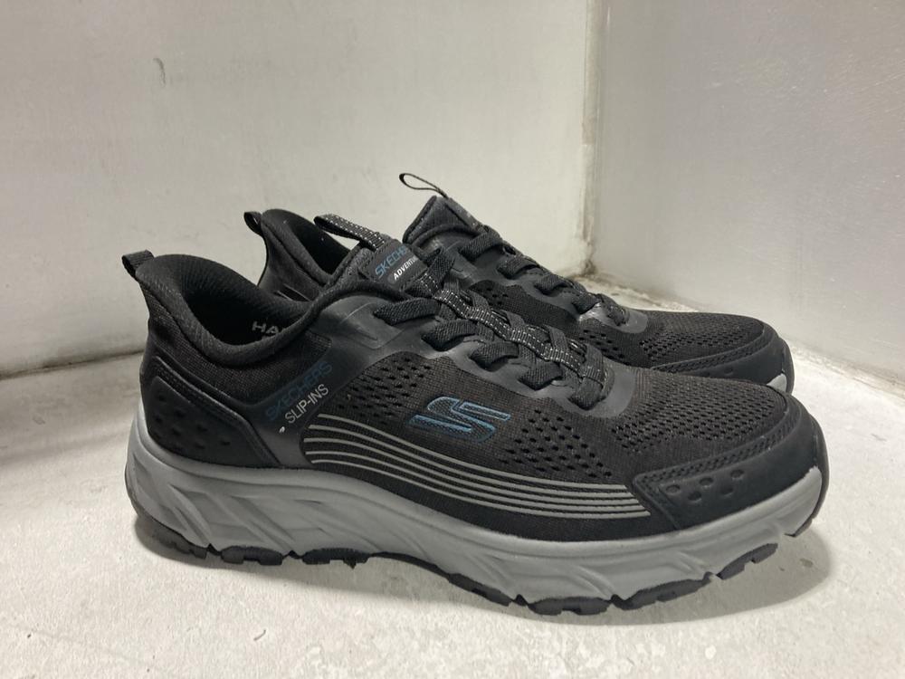 Lot 773  
            Chesterfield SR46 - Parcel Delivery Only 

                
3 X ASSORTED ADULTS SHOES TO INCLUDE SKECHERS AIR-COOLED TRAINER IN WHITE - UK SI... - Image 3