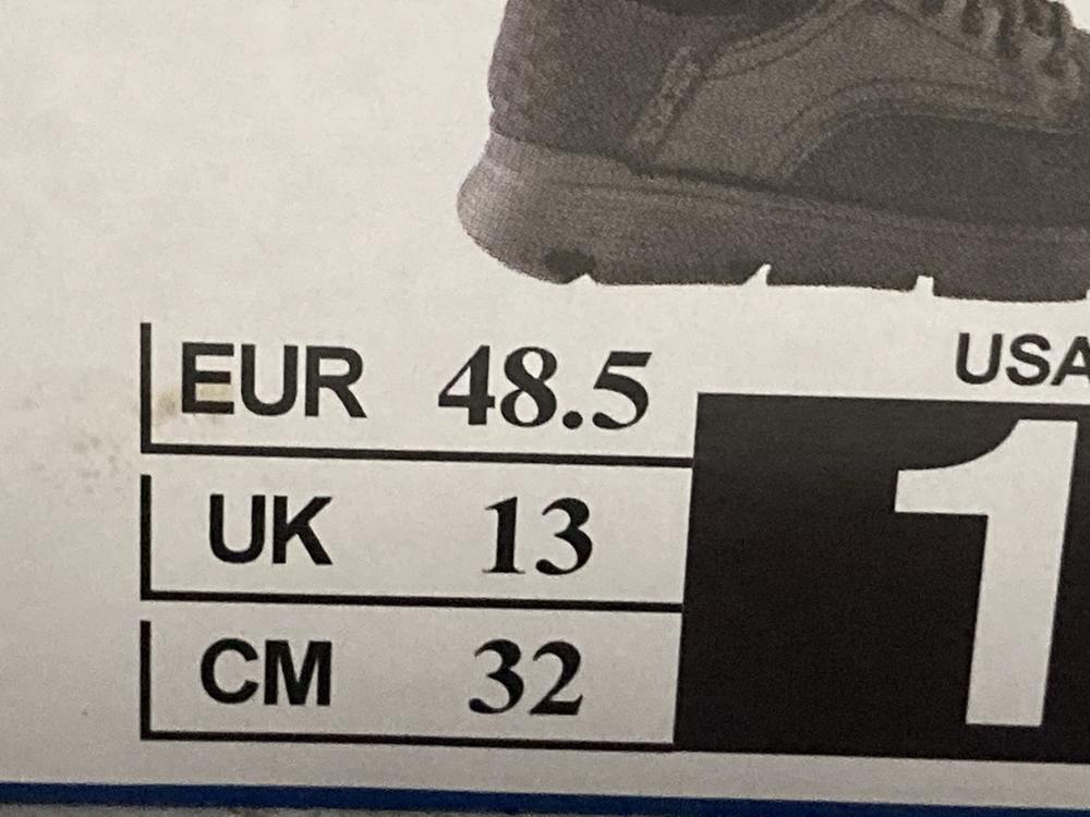 Lot 776  
            Chesterfield SR46 - Parcel Delivery Only 

                
4 X ASSORTED ADULTS SHOES TO INCLUDE SKECHERS SLIP-ONS SHOES IN DARK BROWN - UK S... - Image 4