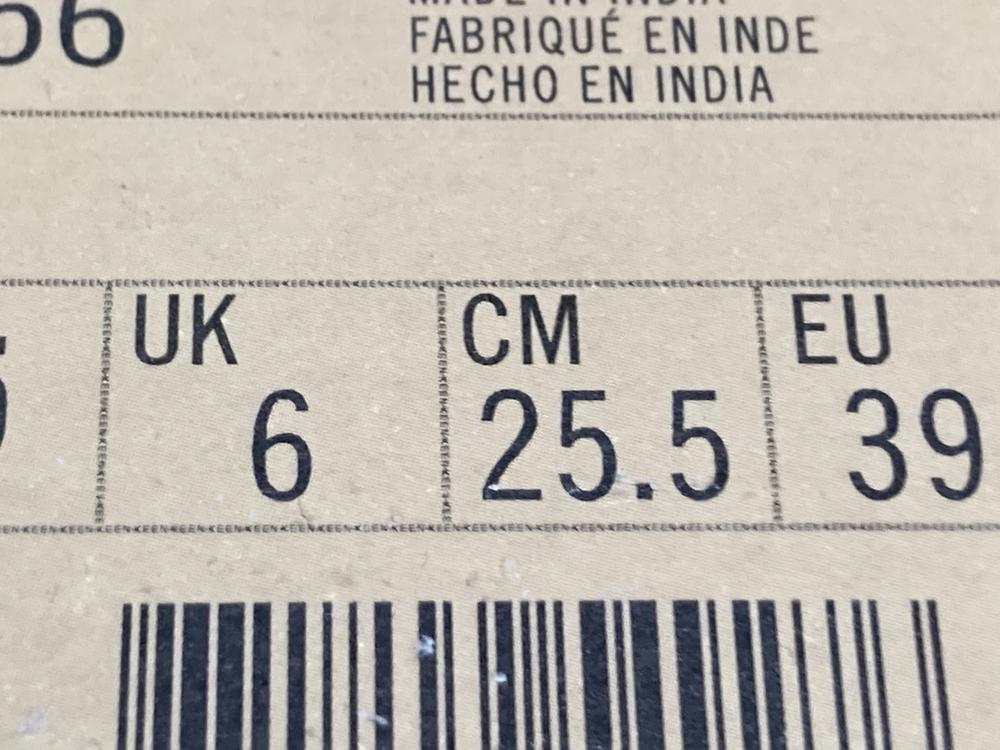 Lot 782  
            Chesterfield SR46 - Parcel Delivery Only 

                
KEEN 1004156 PYRENEES BOOTS IN SYRUP - UK SIZE 6 (LOCATION: G2) - Image 4