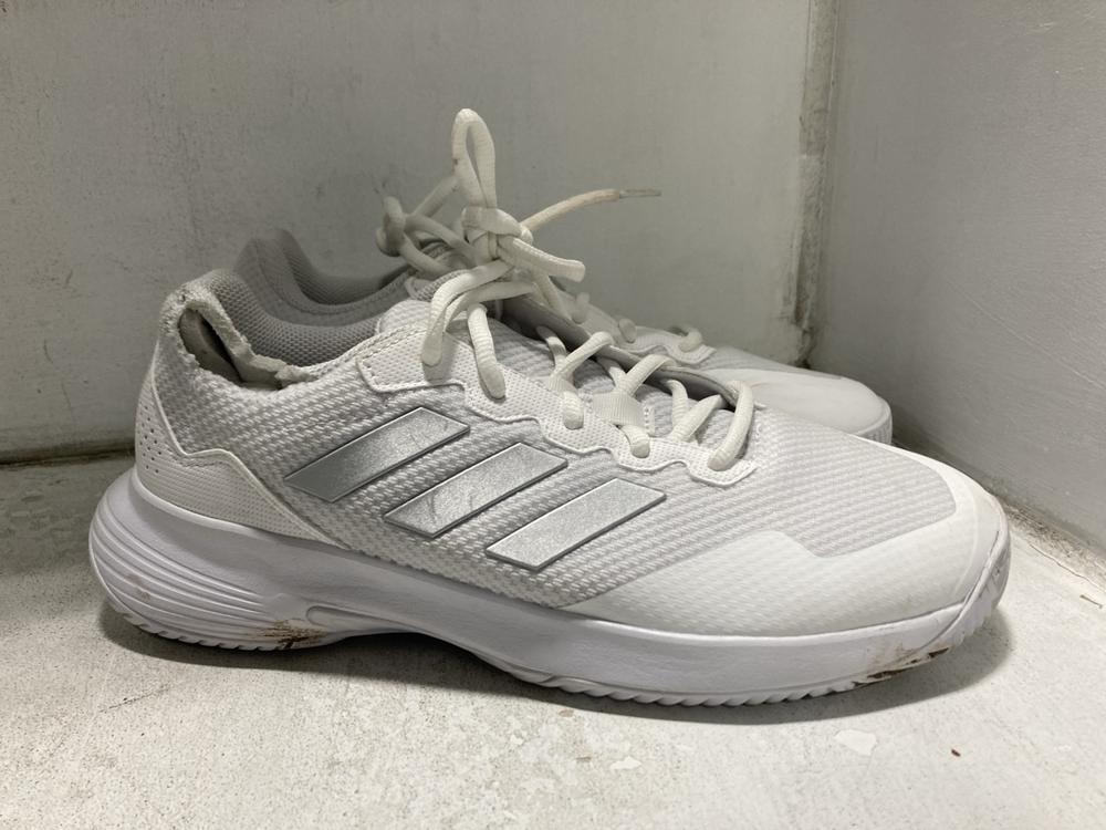 Lot 783  
            Chesterfield SR46 - Parcel Delivery Only 

                
ADIDAS GAME COURT 2 W TRAINERS IN WHITE - UK SIZE 6.5 TO INCLUDE ADIDAS LACE-UP M... - Image 3