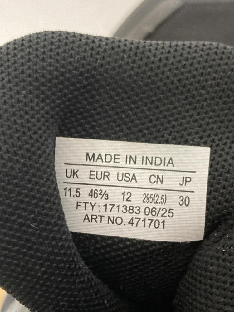 Lot 789  
            Chesterfield SR46 - Parcel Delivery Only 

                
SALOMON X ULTRA PIONEER SHOES IN BLACK - UK SIZE 11.5 TO INCLUDE SALOMON ALPHA CR... - Image 4