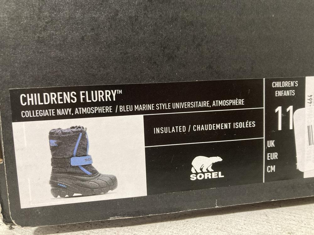 Lot 794  
            Chesterfield SR46 - Parcel Delivery Only 

                
SOREL CHILDRENS FLURRY BOOTS IN BLACK & BLUE - UK SIZE 10 (LOCATION: G3)