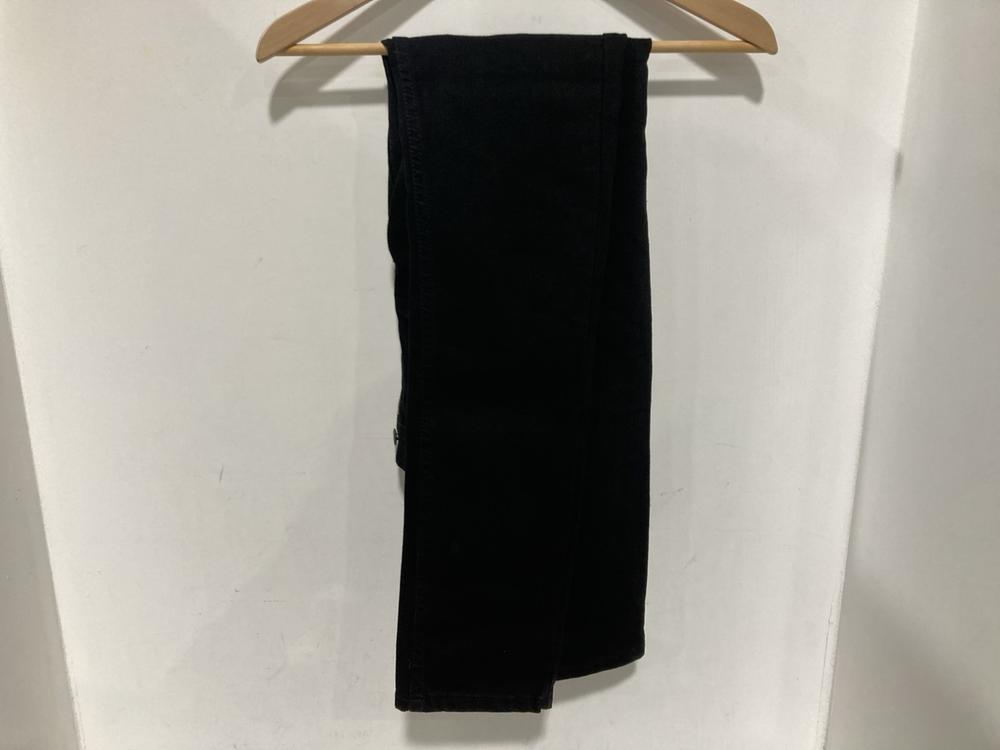 Lot 805  
            Chesterfield SR46 - Parcel Delivery Only 

                
LEVIS 510 SKINNY JEANS IN BLACK - UK SIZE 14 (LOCATION: G3) - Image 3