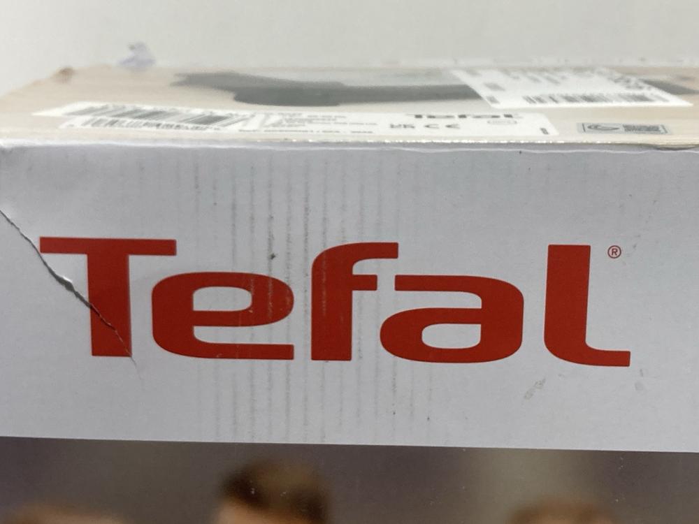 Lot 881  
            Chesterfield SR46 - Parcel Delivery Only 

                
TEFAL 3-IN-1 SUPER GRILL TO INCLUDE TEFAL EASY FRY MEGA 7.5L AIR FRYER (LOCATION:... - Image 4