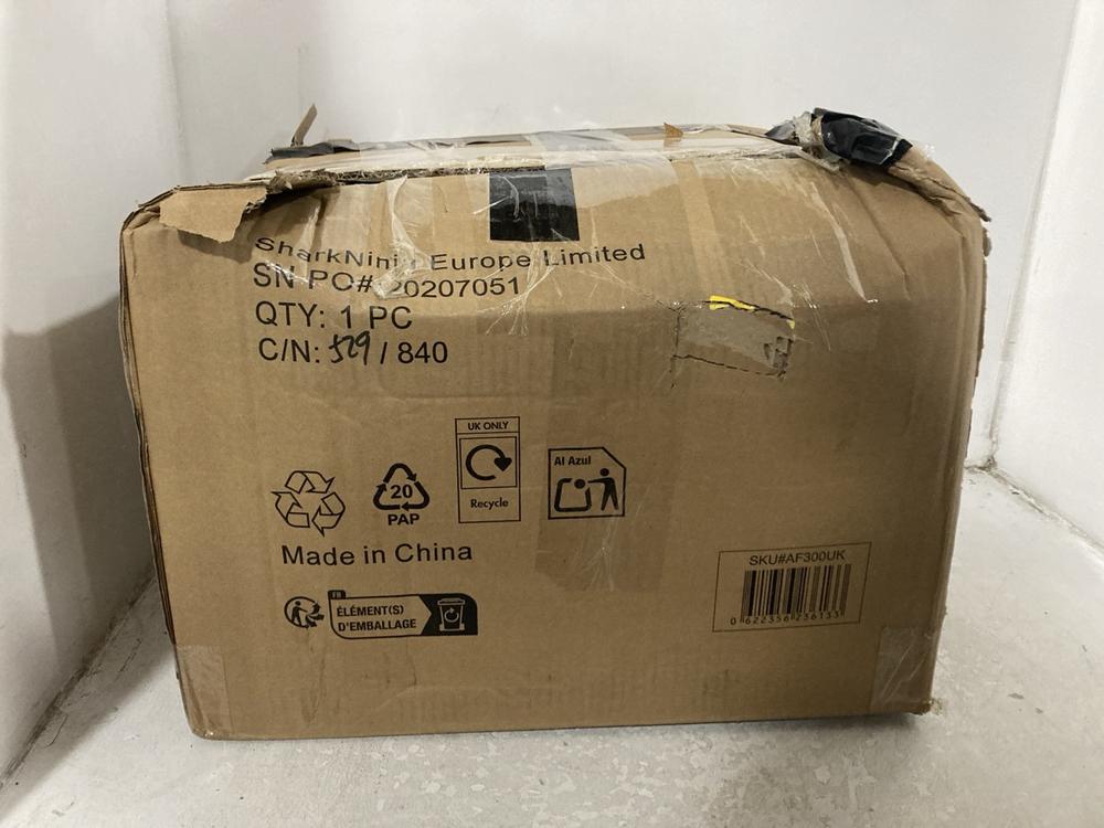 Lot 891  
            Chesterfield SR46 - Parcel Delivery Only 

                
NINJA ELECTRIC GRILL IN BLACK (LOCATION: G4) - Image 3