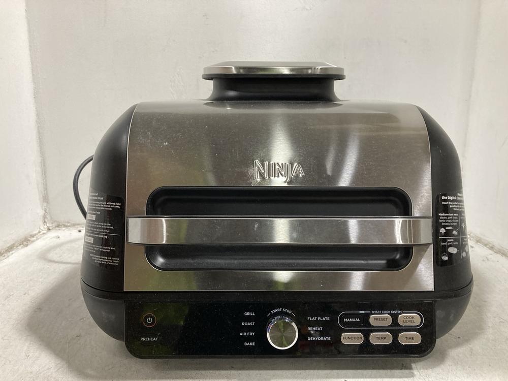 Lot 896  
            Chesterfield SR46 - Parcel Delivery Only 

                
NINJA FOODI MAX PRO HEALTH GRILL, FLAT PLATE AND AIR FRYER ORIGINAL RRP £300 - Image 2