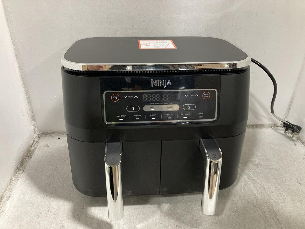 Lot 898  
            Chesterfield SR46 - Parcel Delivery Only 

                
NINJA FOODI DUAL ZONE 7.5L AIR FRYER - Image 3