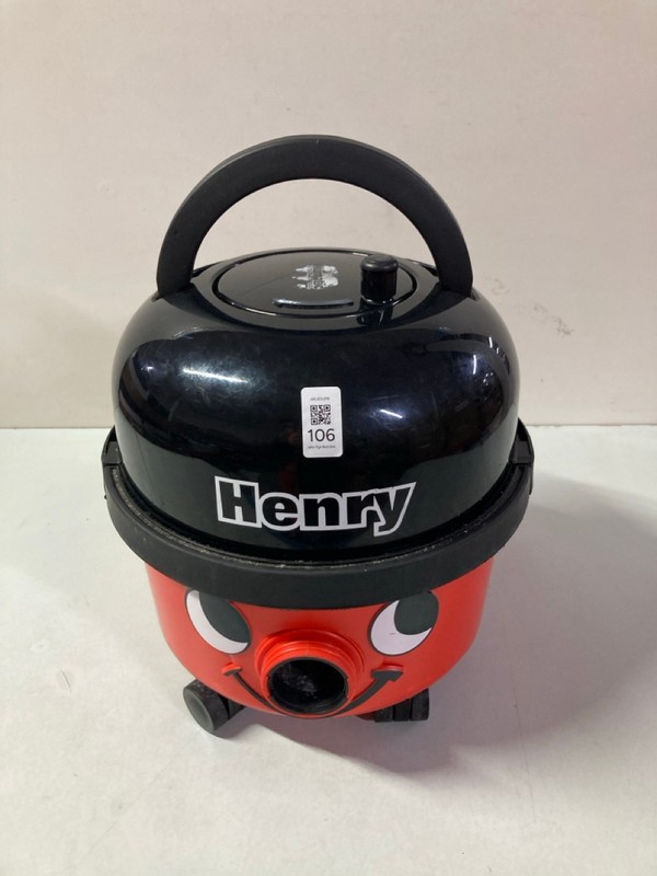 Lot 106  
            Nottingham SR1 - Delivery Only 

                
HENRY CYLINDER VACUUM CLEANER (UNIT ONLY)