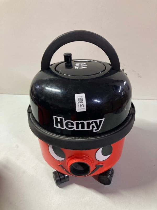 Lot 110  
            Nottingham SR1 - Delivery Only 

                
HENRY CYLINDER VACUUM CLEANER (UNIT ONLY)