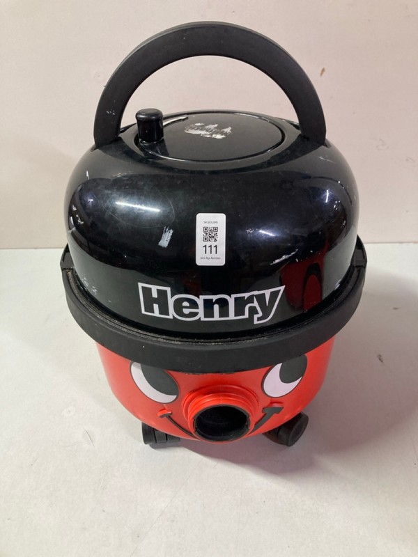 Lot 111  
            Nottingham SR1 - Delivery Only 

                
HENRY CYLINDER VACUUM CLEANER (UNIT ONLY)