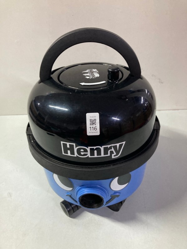 Lot 116  
            Nottingham SR1 - Delivery Only 

                
HENRY CYLINDER VACUUM CLEANER (UNIT ONLY)