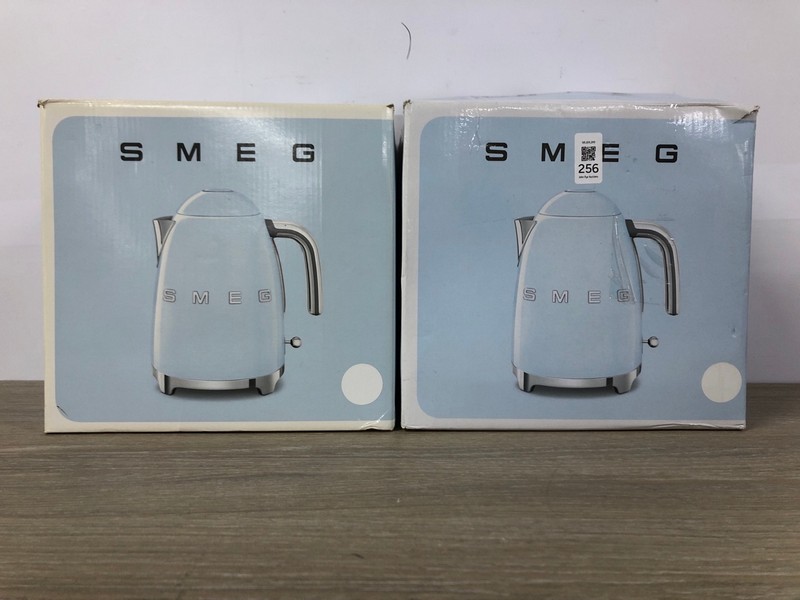 Lot 256  
            Nottingham SR1 - Delivery Only 

                
2 X SMEG KETTLES - WHITE - MODEL - KLF03WHUK - ORIGINAL RRP - £189.99 (EACH)