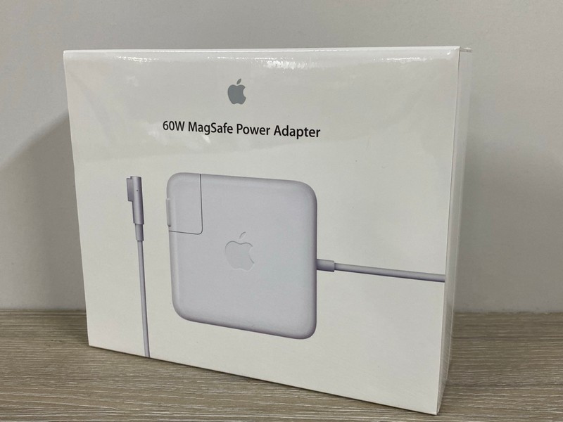 Lot 28  
            Nottingham SR1 - Delivery Only 

                
APPLE 60W MAGSAFE POWER ADAPTER MODEL :A1344 - ORIGINAL RRP.£65 (SEALED)