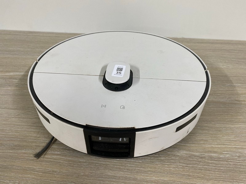 Lot 35  
            Nottingham SR1 - Delivery Only 

                
SAMSUNG ROBOTIC VACUUM CLEANER MODEL: VR7MD97714G