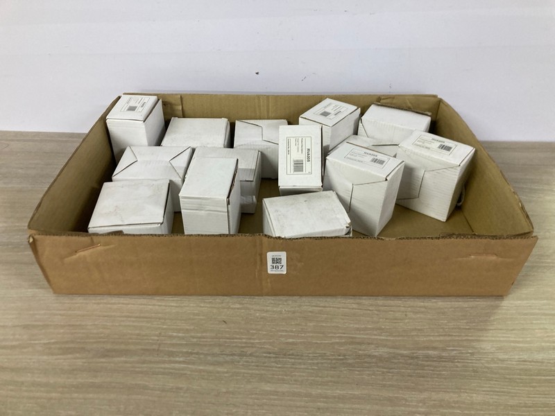 Lot 387  
            Nottingham SR1 - Delivery Only 

                
BOX OF MATTE BLACK DOOR HANDLES