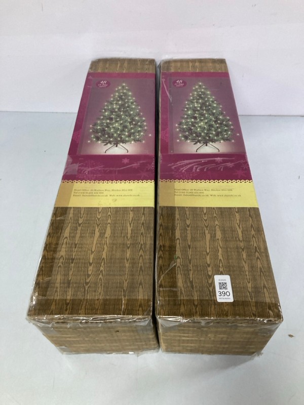 Lot 390  
            Nottingham SR1 - Delivery Only 

                
2 X PRE-LIT ALASKAN PINE GREEN CHRISTMAS TREES