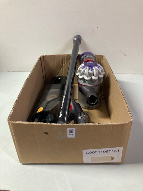 Lot 98  
            Nottingham SR1 - Delivery Only 

                
2 X VARIOUS VACUUM CLEANERS INC. DYSON