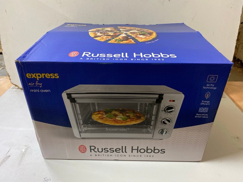 Lot 119  
            Nottingham SR2 - Delivery Only 

                
RUSSELL HOBBS EXPRESS AIR FRY OVEN