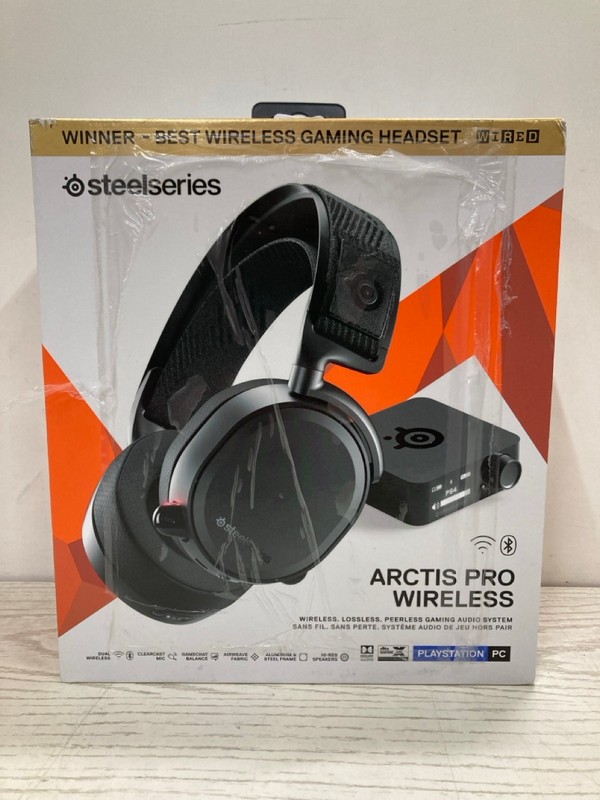 Lot 17  
            Nottingham SR2 - Delivery Only 

                
STEELSERIES ARCTIS PRO WIRELESS GAMING HEADSET ORIGINAL RRP £319.99