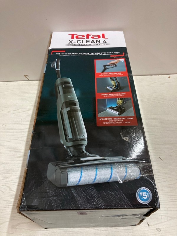 Lot 181  
            Nottingham SR2 - Delivery Only 

                
TEFAL X-CLEAN 4 WET AND DRY VACUUM CLEANER