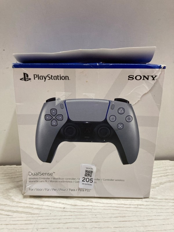 Lot 205  
            Nottingham SR2 - Delivery Only 

                
SONY PLAYSTATION 5 DUAL SENSE WIRELESS CONTROLLER