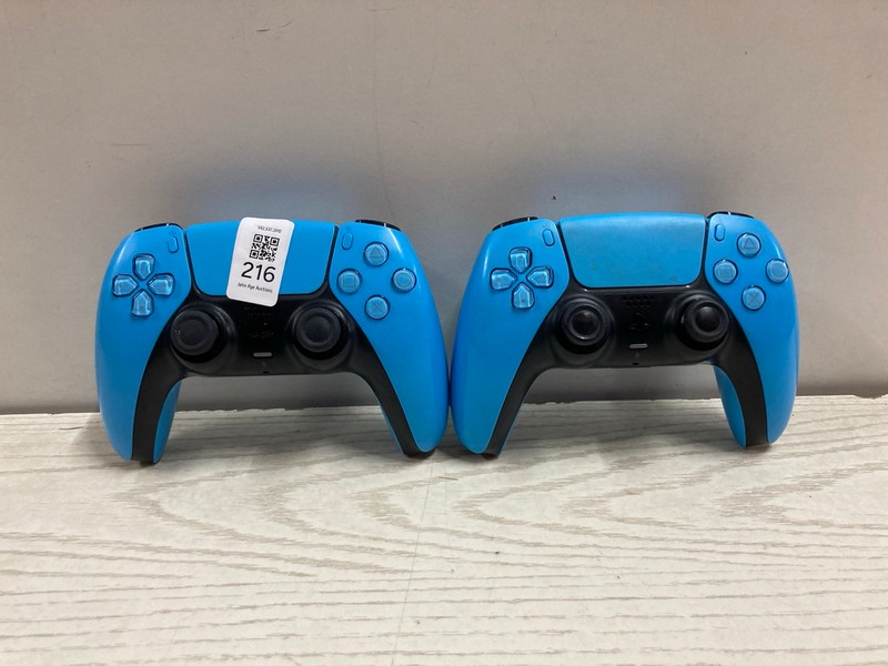 Lot 216  
            Nottingham SR2 - Delivery Only 

                
2 X SONY PLAYSTATION 5 DUAL SENSE WIRELESS CONTROLLERS