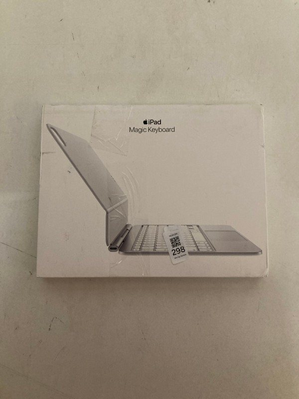 Lot 298  
            Nottingham SR2 - Delivery Only 

                
APPLE IPAD MAGIC KEYBOARD