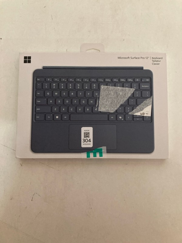 Lot 304  
            Nottingham SR2 - Delivery Only 

                
MICROSOFT SURFACE PRO 12" KEYBOARD