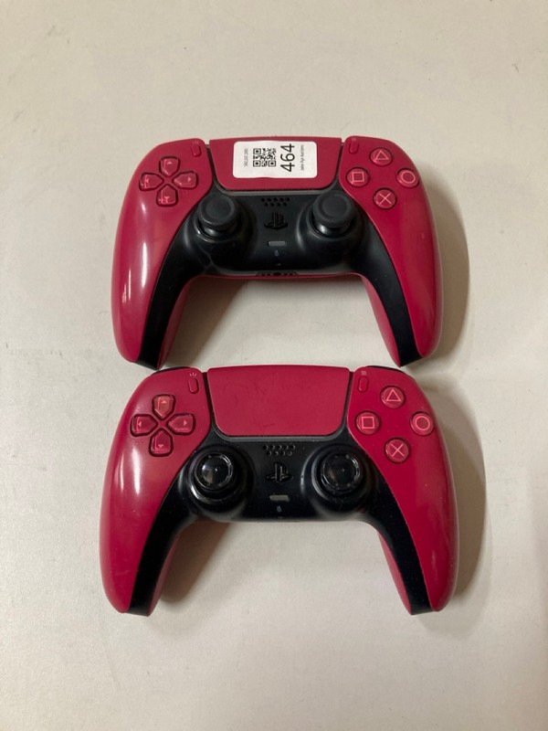 Lot 464  
            Nottingham SR2 - Delivery Only 

                
2 X SONY PLAYSTATION 5 DUAL SENSE WIRELESS CONTROLLER