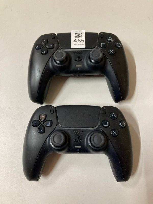 Lot 465  
            Nottingham SR2 - Delivery Only 

                
2 X SONY PLAYSTATION 5 DUAL SENSE WIRELESS CONTROLLER