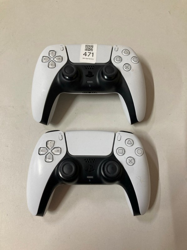 Lot 471  
            Nottingham SR2 - Delivery Only 

                
2 X SONY PLAYSTATION 5 DUAL SENSE WIRELESS CONTROLLER