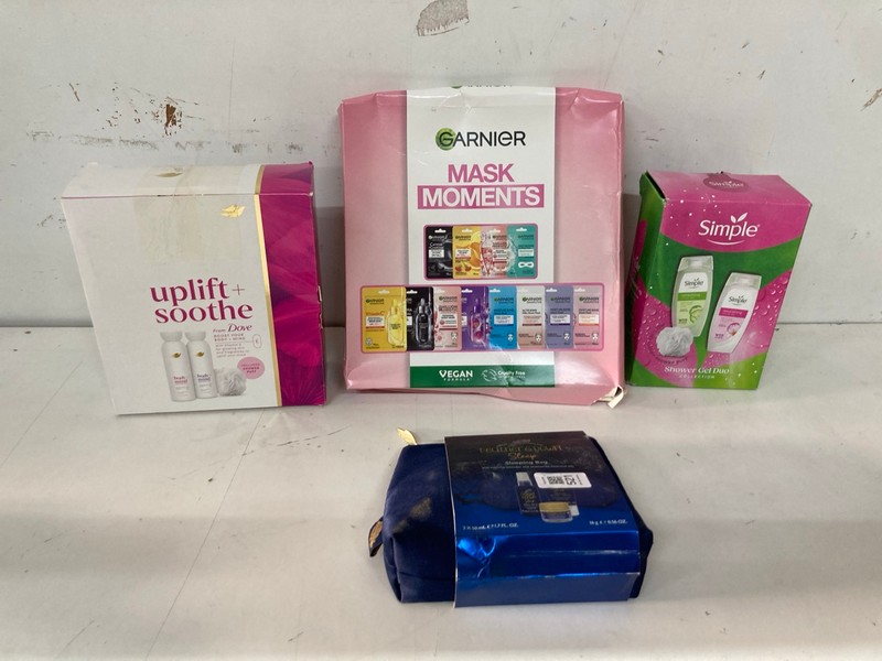 Lot 521  
            Nottingham SR2 - Delivery Only 

                
4 X SELF CARE ITEMS INC SIMPLE SHOWER GEL DUO