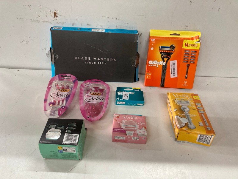 Lot 524  
            Nottingham SR2 - Delivery Only 

                
8 X SHAVING ITEMS INC GILLETTE VENUS (18+ ID REQUIRED)