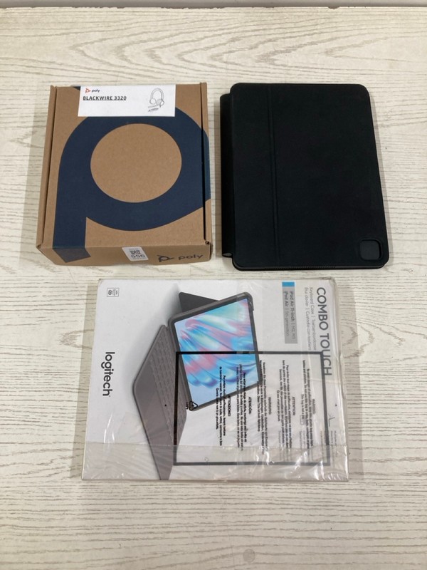 Lot 556  
            Nottingham SR2 - Delivery Only 

                
3 X ITEMS INC POLY BLACKWIRE 3320