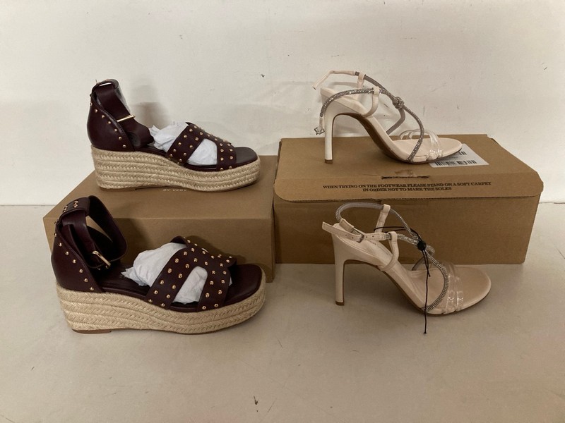 Lot 66  
            Nottingham SR2 - Delivery Only 

                
DIAMANTE TWIST HEEL SANDAL & WEDGE SANDAL SIZES: 4 & 3