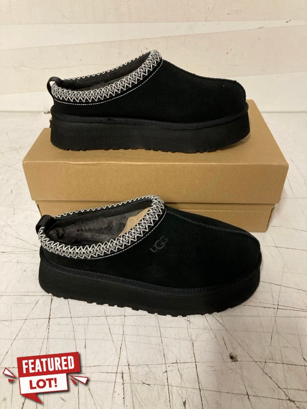 Lot 13  
            Nottingham SR3 - Delivery Only 

                
UGG WOMEN'S TAZZ II UK SIZE 6 (BLACK)