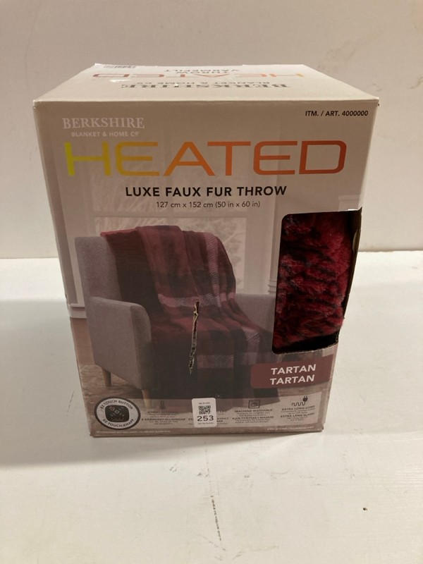 Lot 253  
            Nottingham SR3 - Delivery Only 

                
BERKSHIRE HEATED LUXE FAUX THROW (127CM X 152CM)