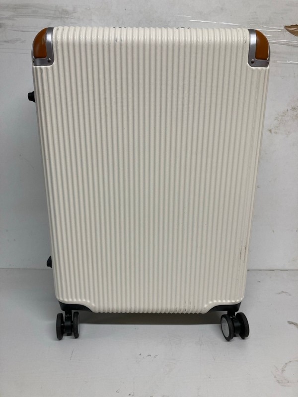 Lot 272  
            Nottingham SR3 - Delivery Only 

                
SWISS MILITARY HARD SUITCASE