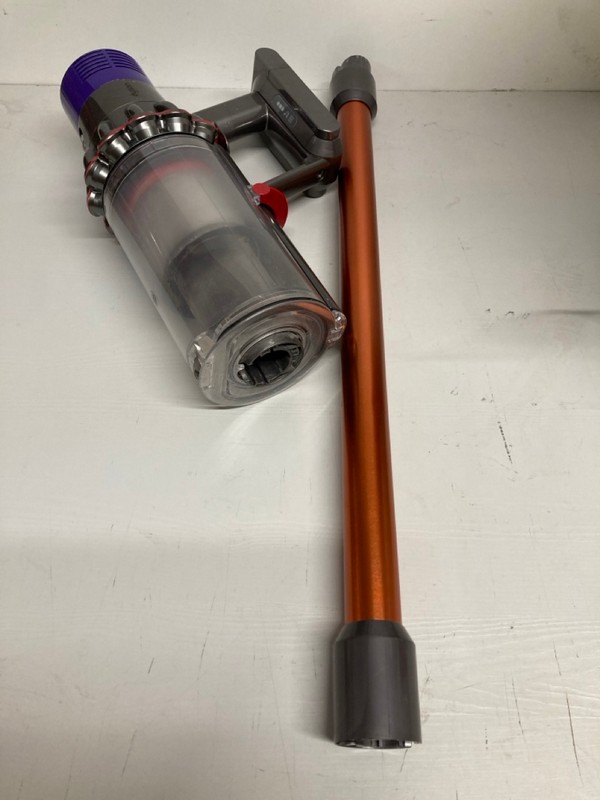 Lot 273  
            Nottingham SR3 - Delivery Only 

                
DYSON CORDLESS VACUUM CLEANER