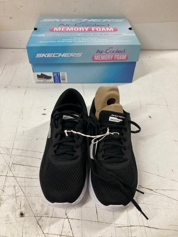 Lot 297  
            Nottingham SR3 - Delivery Only 

                
SKECHERS MEMORY FOAM BLACK TRAINERS UK SIZE UK 4