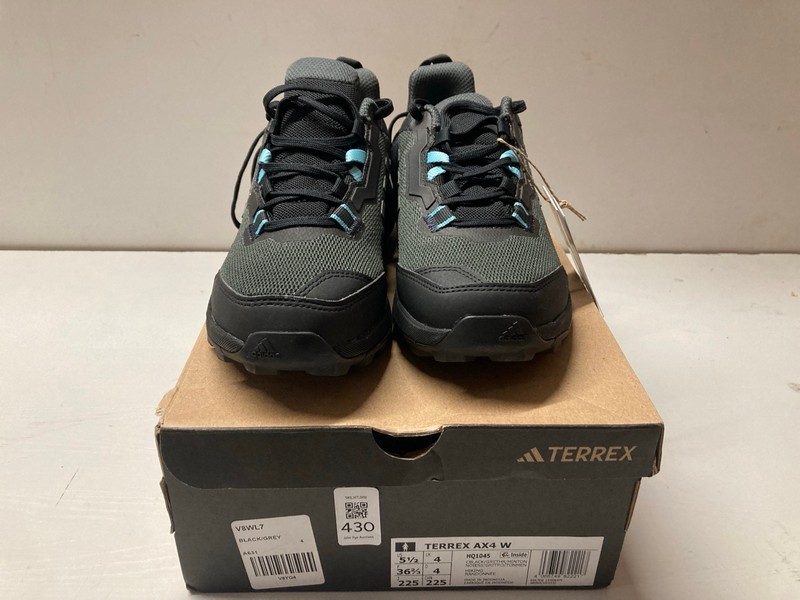 Lot 430  
            Nottingham SR3 - Delivery Only 

                
TERREX AX4 WOMEN'S TRAINERS UK SIZE 4 (BLACK/GREY)