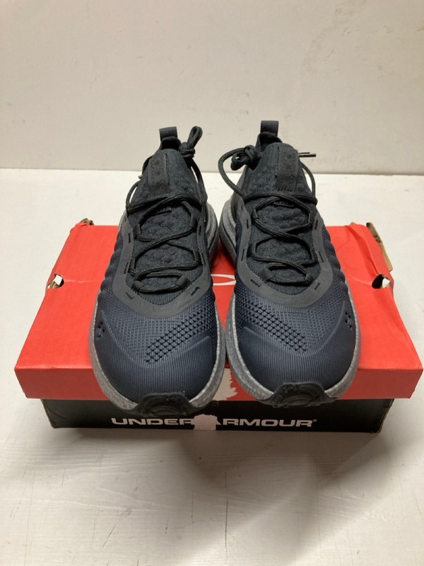 Lot 445  
            Nottingham SR3 - Delivery Only 

                
UNDER ARMOUR UA PHANTOM 4 UK SIZE 9 (BLACK)