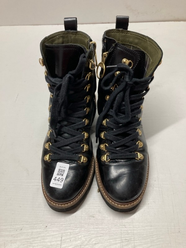 Lot 449  
            Nottingham SR3 - Delivery Only 

                
WOMEN'S DESIGNER ANKLE HIGH BOOTS UK SIZE 4 (BLACK)