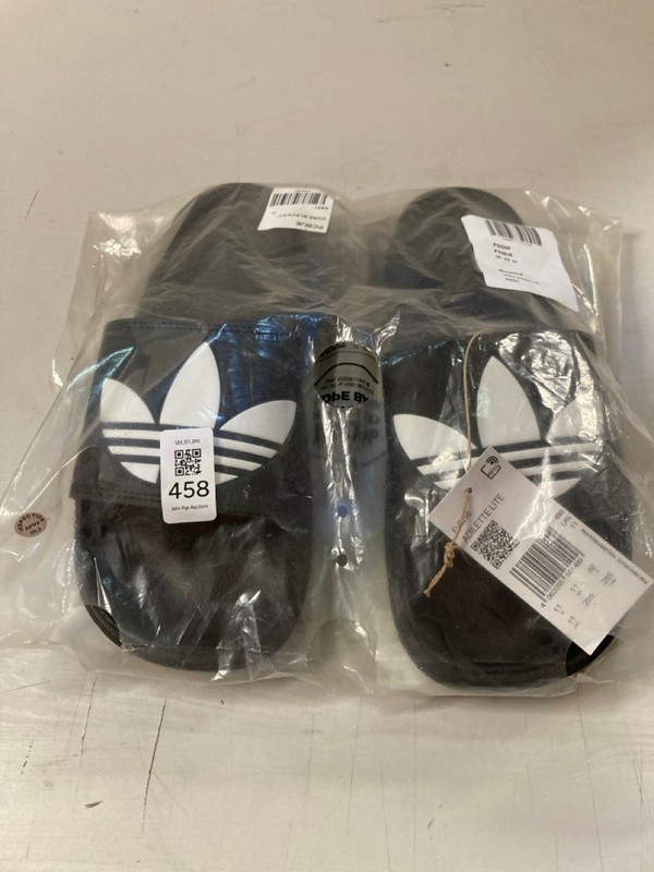 Lot 458  
            Nottingham SR3 - Delivery Only 

                
ADIDAS ADILETTE LITE SLIDERS UNISEX UK SIZE 11 (BLACK)