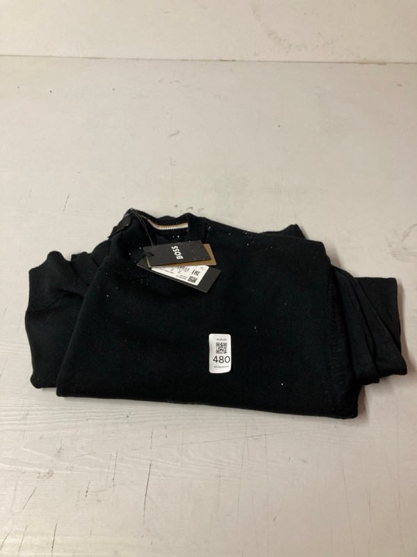 Lot 480  
            Nottingham SR3 - Delivery Only 

                
HUGO BOSS LONG SLEEVE FLEECE TOP BOTTO L