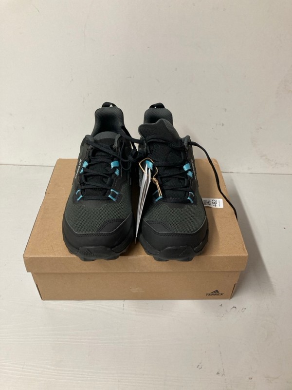 Lot 482  
            Nottingham SR3 - Delivery Only 

                
TERREX AX4 WOMEN'S TRAINERS UK SIZE 4 (BLACK/GREY)